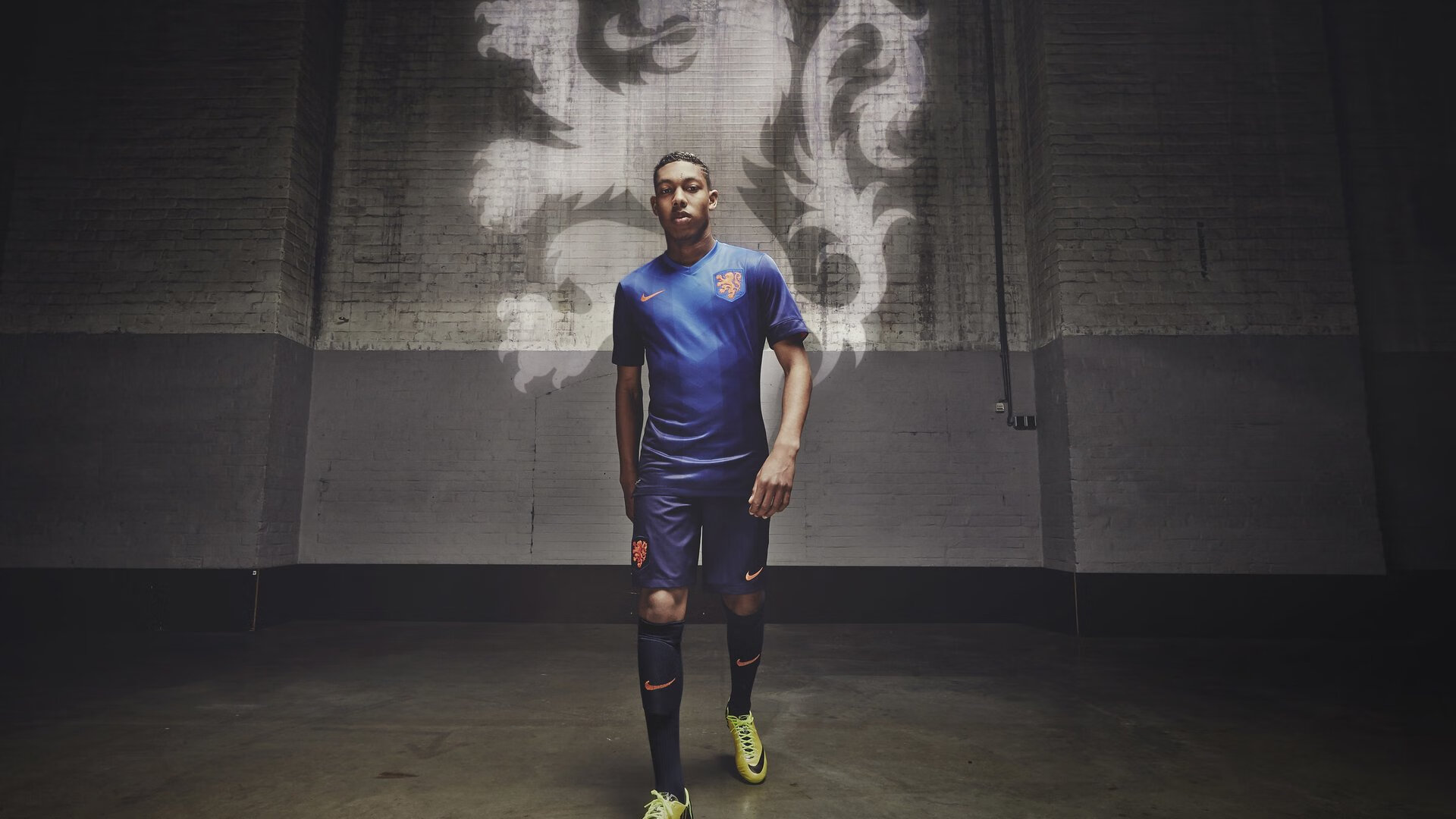 恩多耶-布鲁阿尔决赛冲刺惊艳全场，恩内斯特·布鲁佛